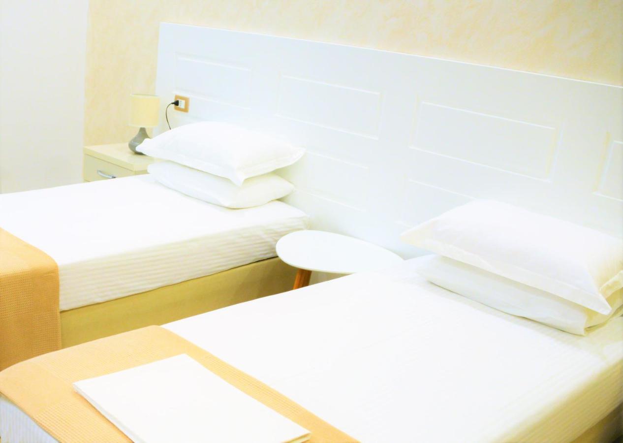 Comfort Hotel Fier Extérieur photo