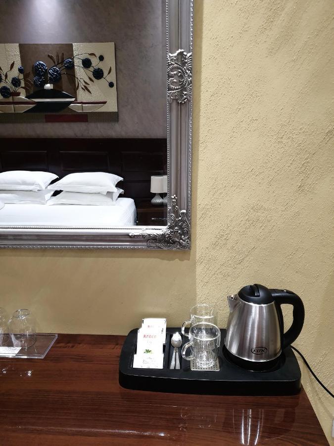 Comfort Hotel Fier Extérieur photo
