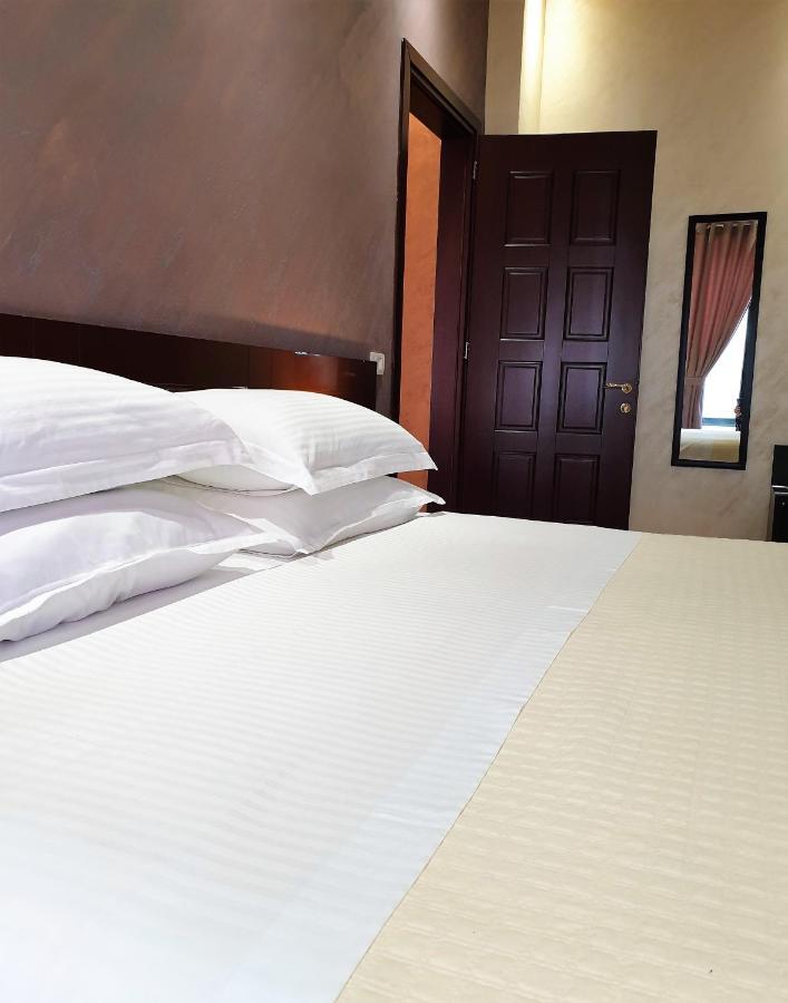 Comfort Hotel Fier Extérieur photo